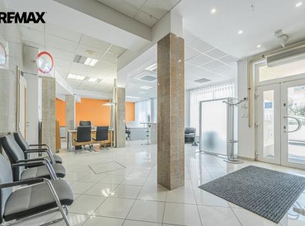 Pronájem kanceláře, 183 m²