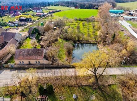 Prodej pozemku pro komerční výstavbu, 9 600 m²