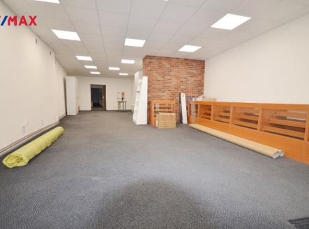 Pronájem obchodní prostor, 140 m²