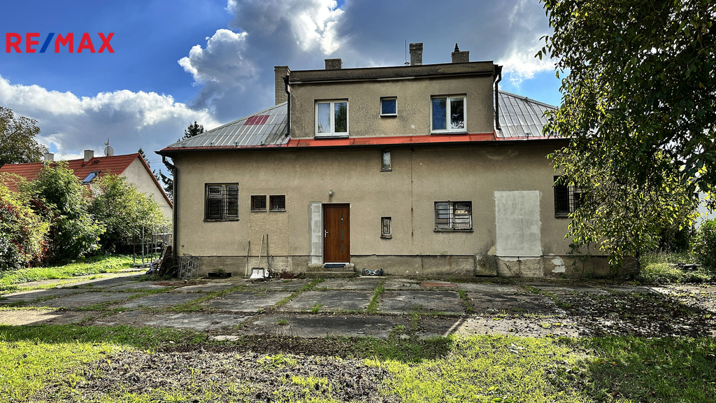 Pohled na dům ze zadní strany