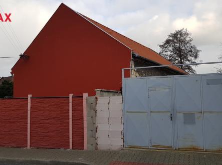 Pronájem obchodní prostor, 150 m²