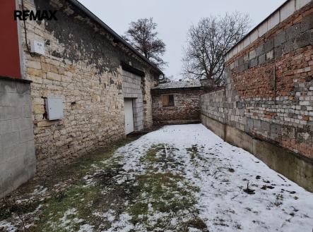 Pronájem obchodní prostory, 150 m²