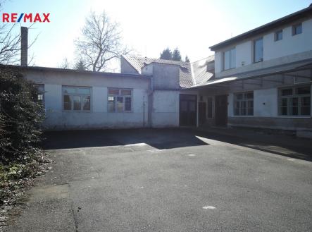 Pronájem výrobní prostor, 400 m²