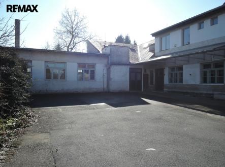 Pronájem výrobní prostor, 400 m²