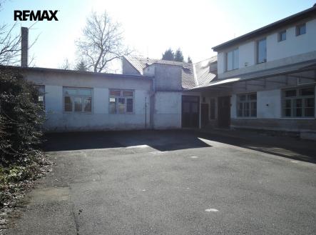 Pronájem výrobní prostor, 400 m²