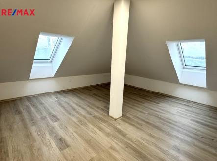 Pronájem bytu, 2+kk, 39 m²