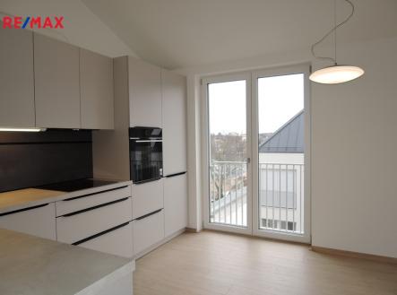 Pronájem bytu, 3+kk, 67 m²