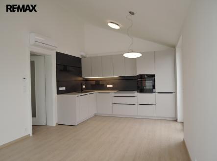 Pronájem bytu, 3+kk, 67 m²