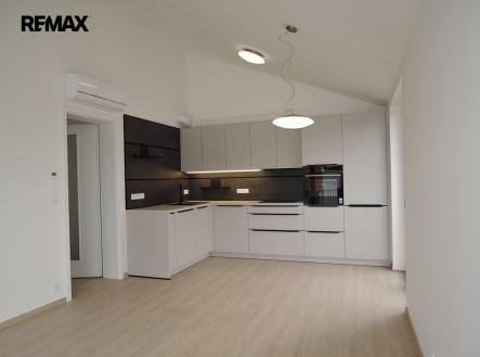 Pronájem bytu, 3+kk, 67 m²