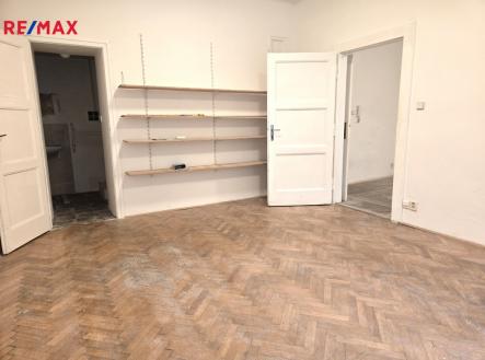 Pronájem kanceláře, 43 m²