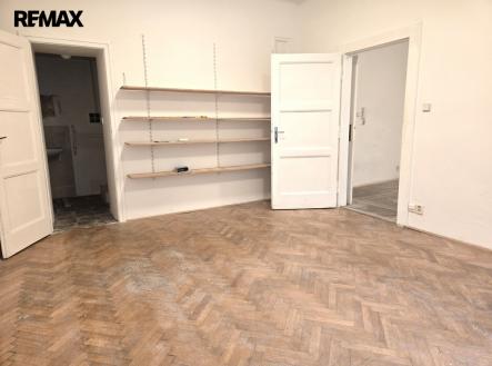 Pronájem kanceláře, 43 m²