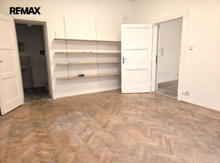 Pronájem kanceláře, 43 m²