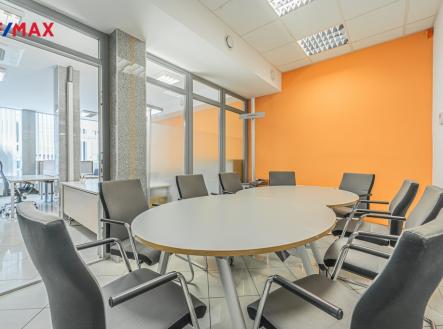 Pronájem kanceláře, 183 m²