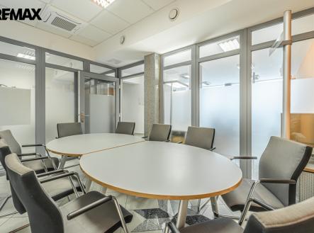 Pronájem kanceláře, 183 m²