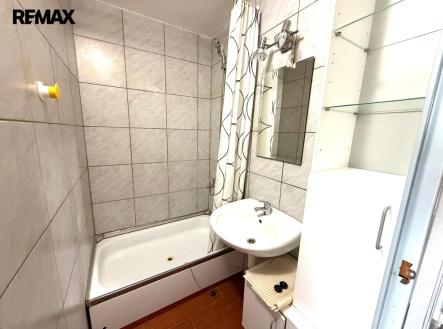 Pronájem bytu, 2+kk, 42 m²