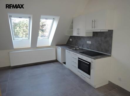 Pronájem bytu, 2+kk, 76 m²