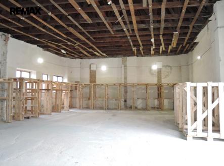 Pronájem skladovací prostor, 160 m²