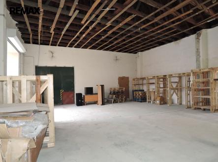 Pronájem skladovací prostor, 160 m²