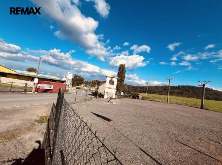 Pronájem pozemku pro komerční výstavbu, 1 100 m²