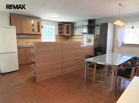 Pronájem bytu, atypický, 137 m²