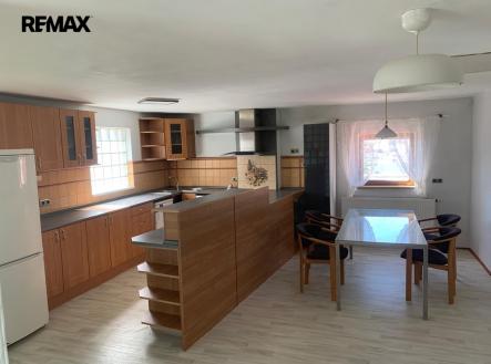 Pronájem bytu, 1+1, 137 m²