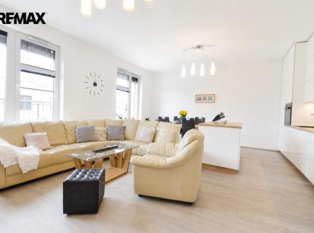 Pronájem bytu, 3+kk, 100 m²