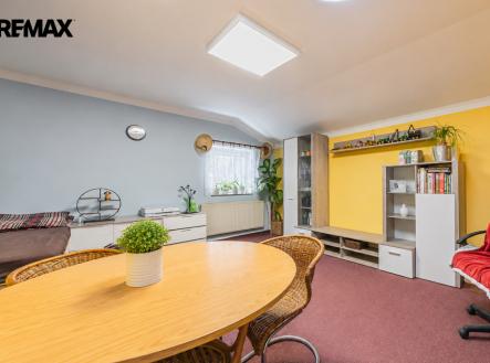 Prodej nájemního domu, 301 m²