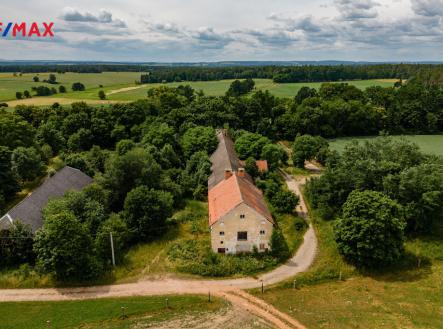 Prodej - zemědělský objekt, 978 m²