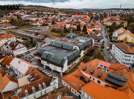 Pronájem výrobní prostor, 1 696 m²