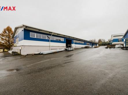 Pronájem skladovací prostor, 641 m²