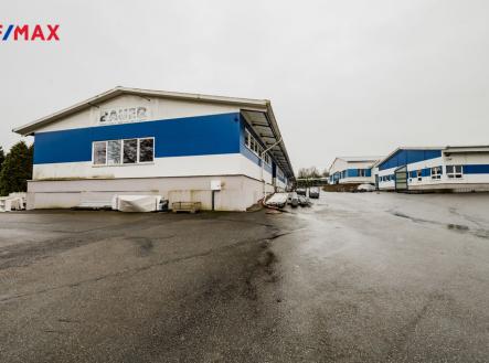 Pronájem skladovací prostor, 641 m²