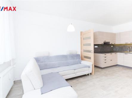 Pronájem bytu, 2+kk, 43 m²