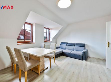 Pronájem bytu, 3+kk, 77 m²