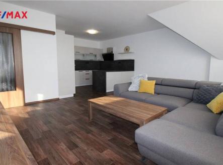 Pronájem bytu, 3+kk, 87 m²