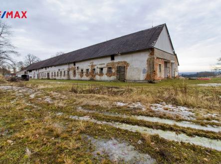 Pronájem - zemědělský objekt, 700 m²