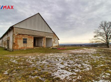 Pronájem - zemědělský objekt, 700 m²