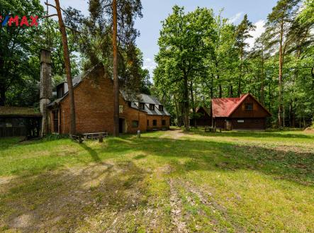 Prodej hotel, 2 500 m²