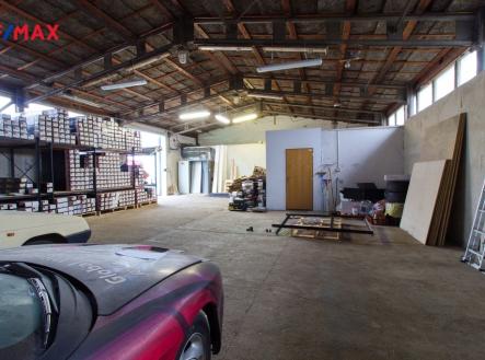 Pronájem skladovací prostor, 170 m²