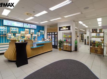 Pronájem obchodní prostor, 168 m²