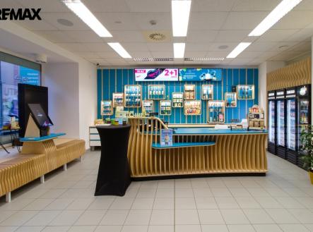 Pronájem obchodní prostor, 168 m²