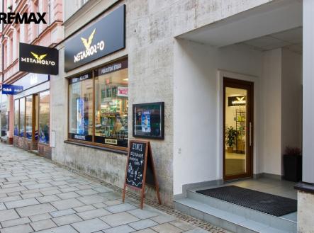 Pronájem obchodní prostory, 168 m²