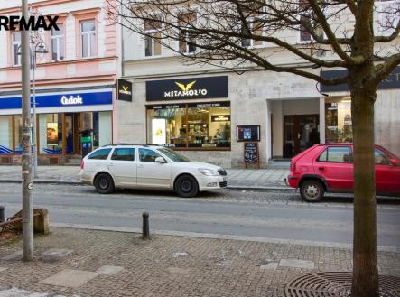 Pronájem obchodní prostory, 168 m²