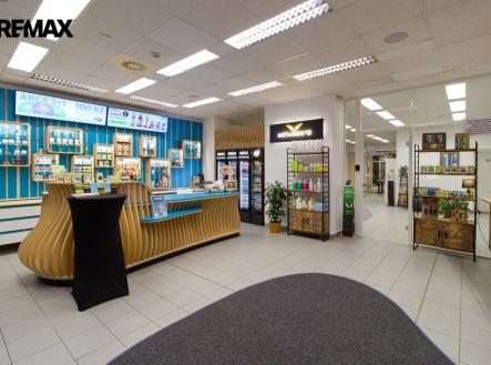 Pronájem obchodní prostory, 168 m²
