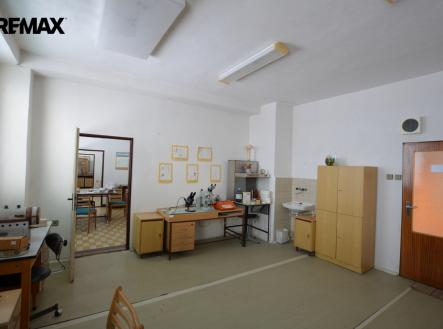 Pronájem kanceláře, 92 m²