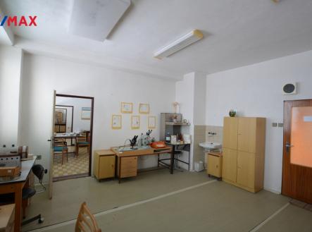 Pronájem skladovací prostor, 92 m²