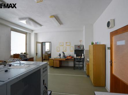 Pronájem skladovací prostor, 92 m²