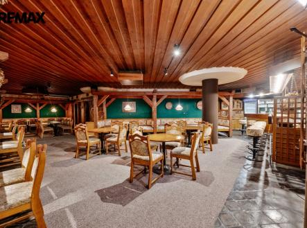 Pronájem restaurace, 305 m²