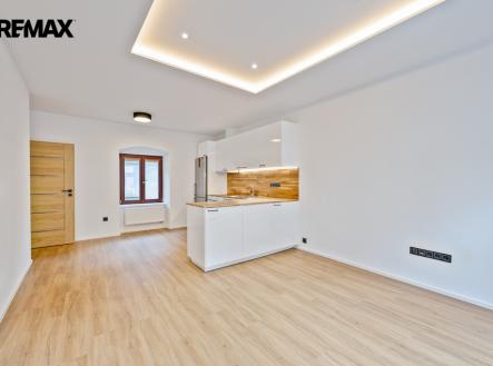 Pronájem bytu, 1+kk, 39 m²