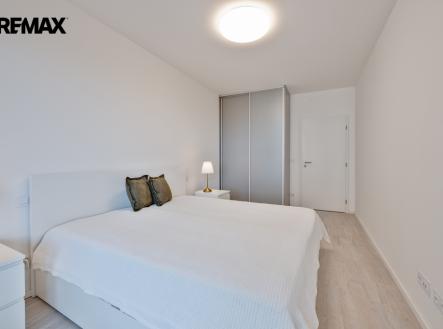 Pronájem bytu, 2+kk, 97 m²