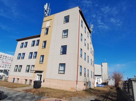 Pronájem obchodní prostor, 1 400 m²